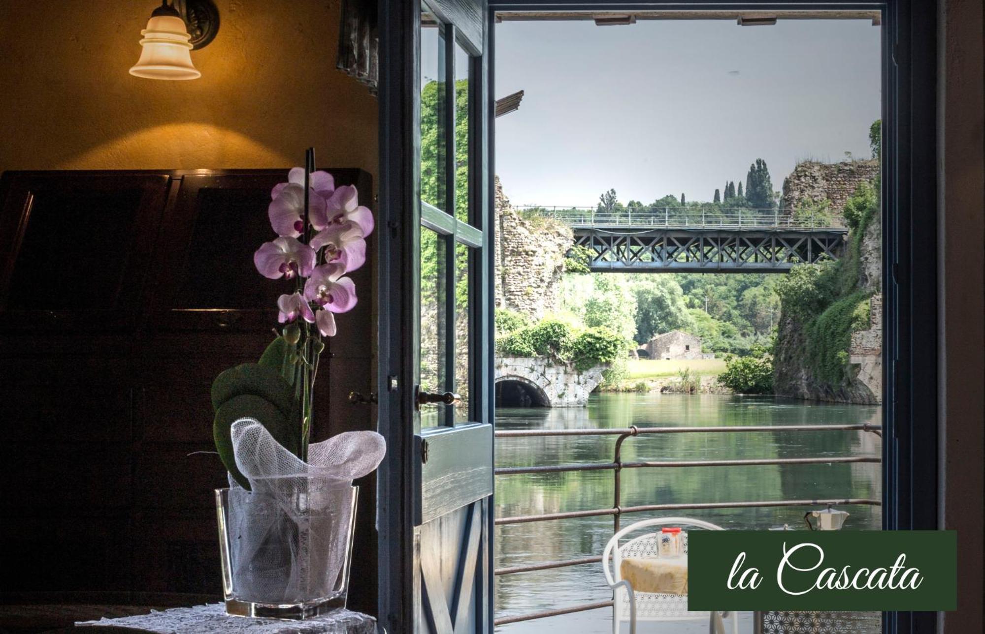Il Borghetto Vacanze Nei Mulini Валеджо-суль-Минчо Экстерьер фото