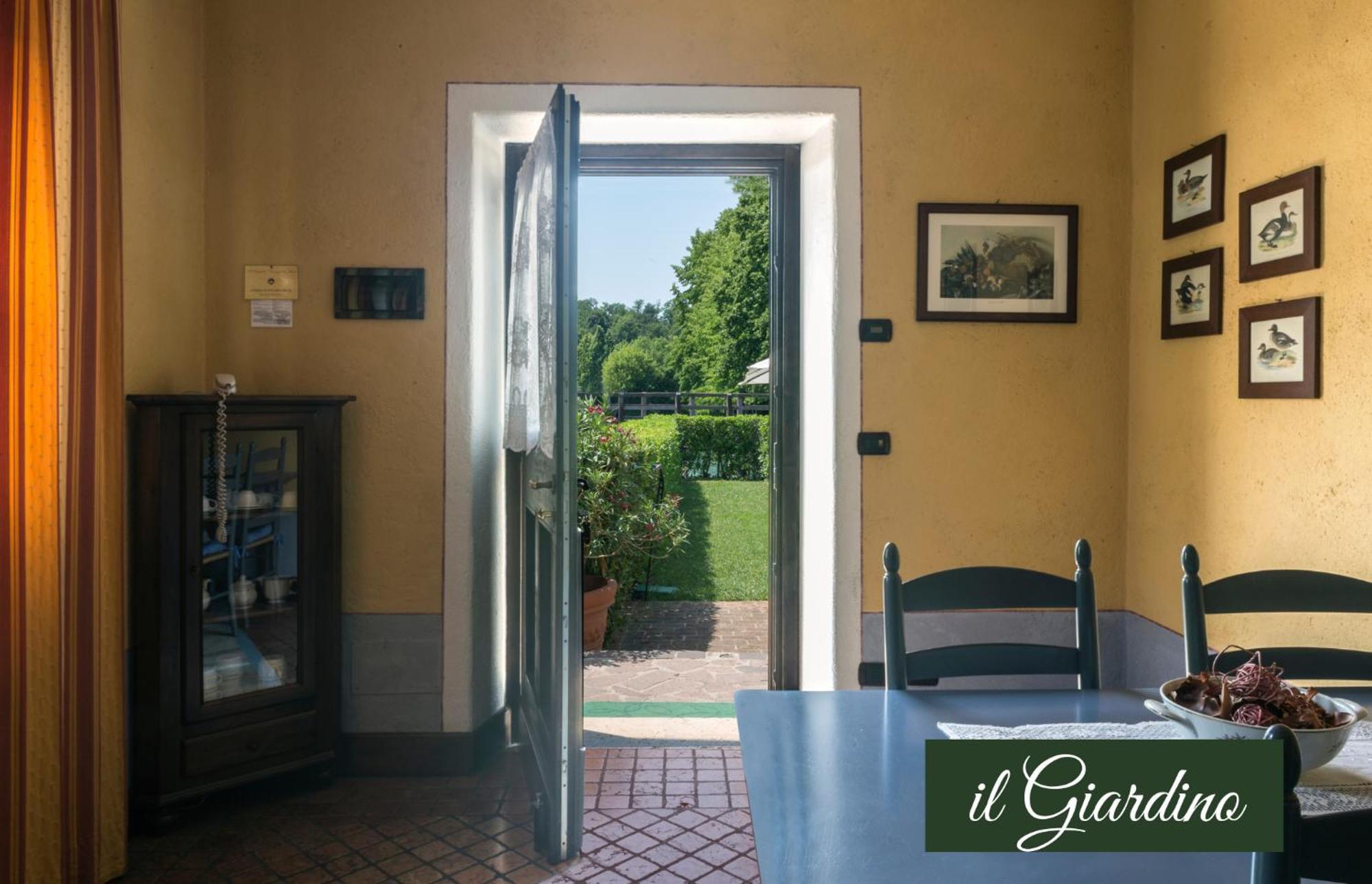 Il Borghetto Vacanze Nei Mulini Валеджо-суль-Минчо Номер фото